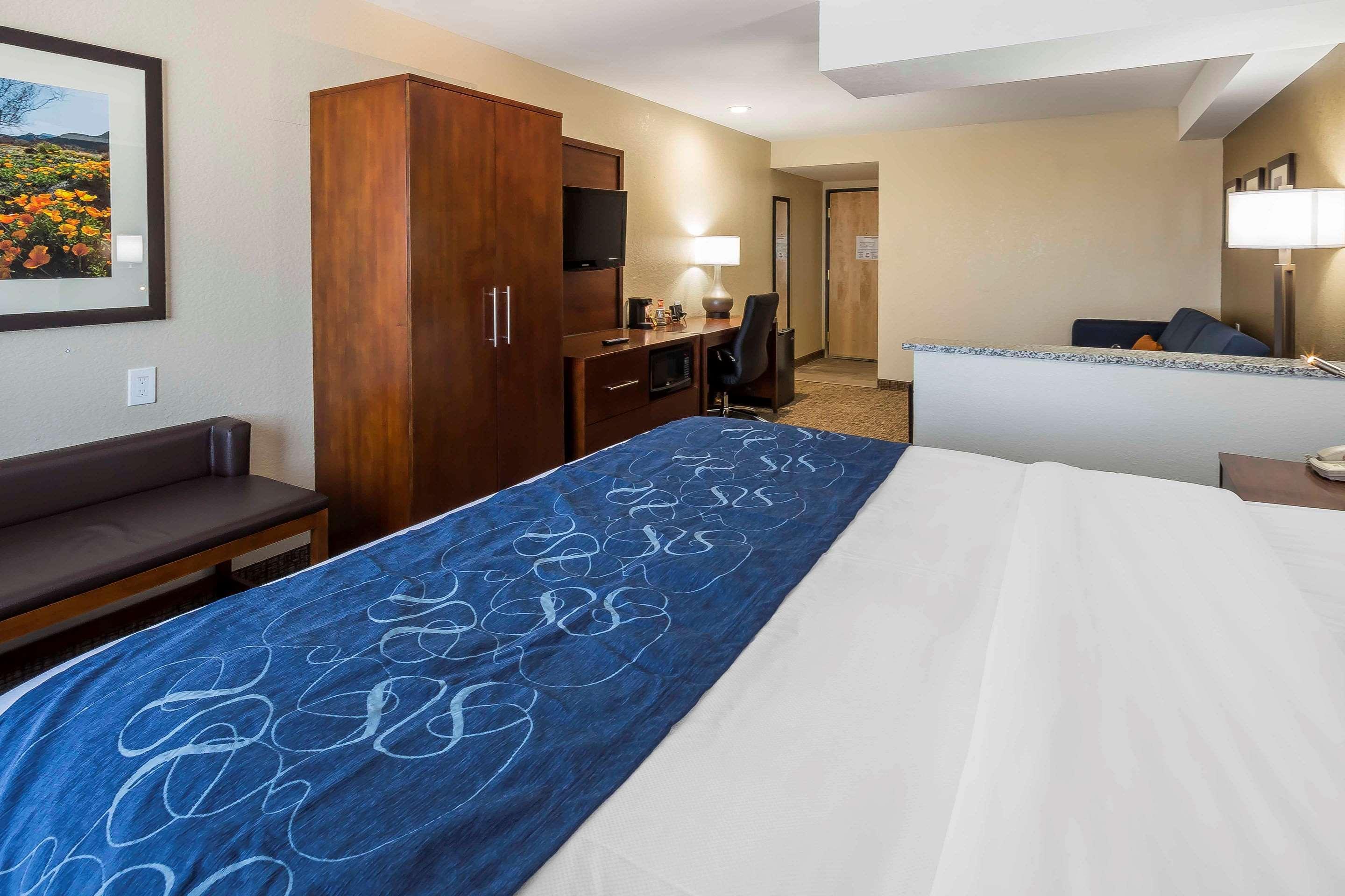 Comfort Suites El Paso Airport Exteriör bild